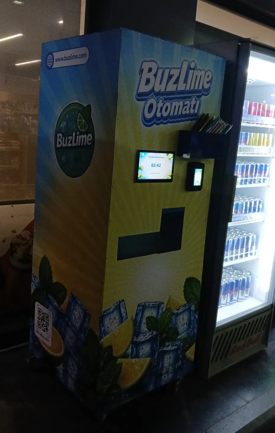 Sahada çalışan BuzLime otomatı